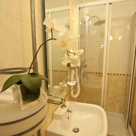 Le Di Via Ottaviano - In 2*