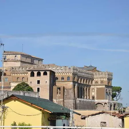 Le Di Via Ottaviano - In B&B 2*